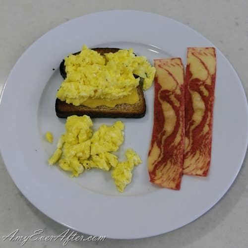 What you can eat on Weight Watchers Freestyle - egg and cheese on toast with veggie bacon