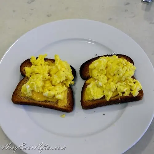 egg and cheese on toast What you can eat on Weight Watchers Freestyle - egg and cheese on toast