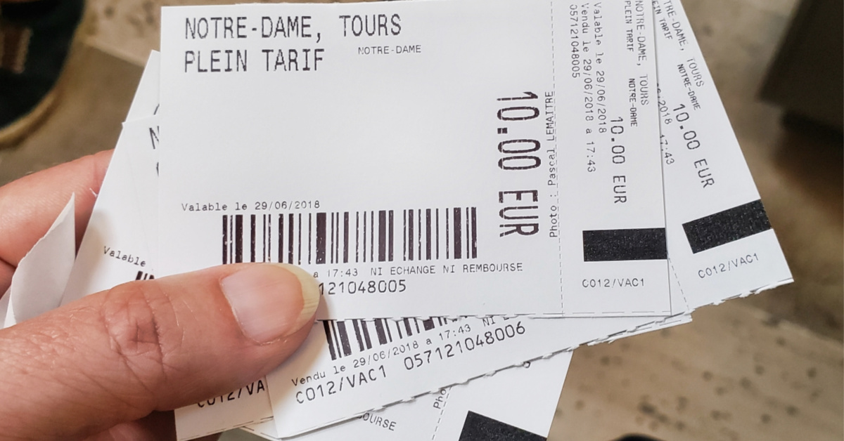 How to climb Notre Dame with the JeFile app Amy Ever After