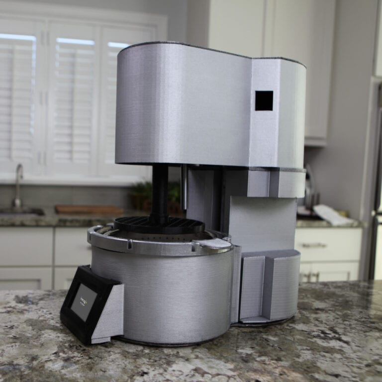 Wondering how to make cheese at home without having to babysit a pot on the stove and measure exact temperatures? Let me tell you about Fromaggio, an exciting new device that lets you DIY cheese at home! Fromaggio keeps things simple by controlling and doing just about everything for you. Imagine pulling your own homemade blue cheese out of the fridge for a party, or making your own cream cheese for bagels! #cheese #homemade